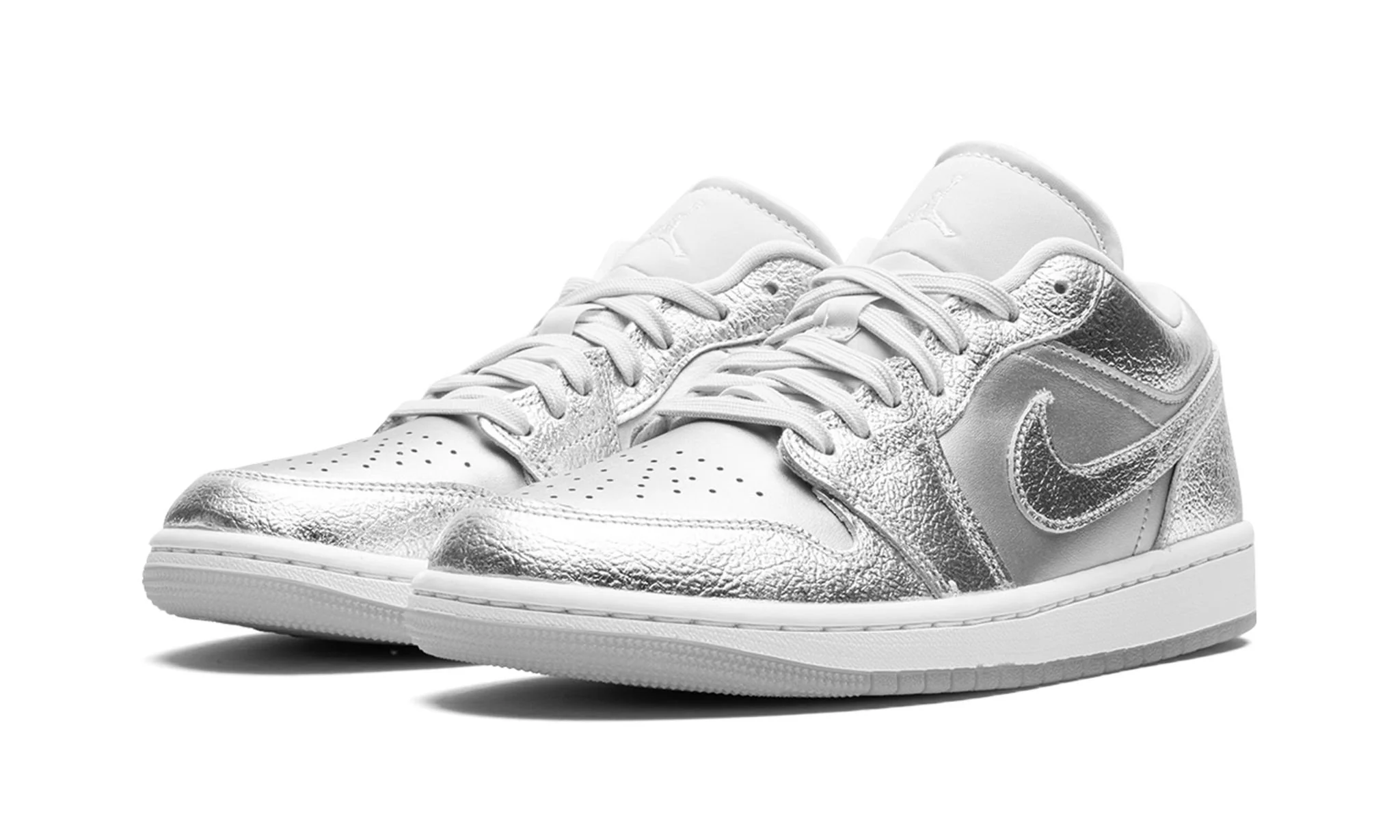 Air Jordan 1 Low SE Metallic Silver - Image 2