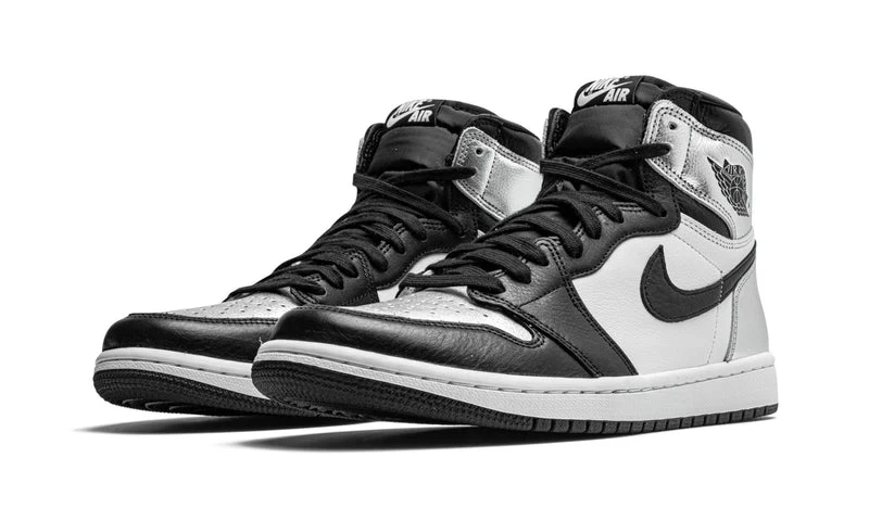 Air Jordan 1 Retro High Silver Toe - Image 2