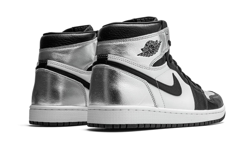 Air Jordan 1 Retro High Silver Toe - Image 3