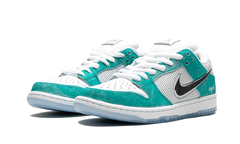 Nike SB Dunk Low April Skateboards - Image 2